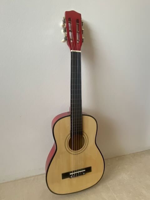 Instruments de musique: Spiel Gitarre – Défectueux à Neuenkirch par Magmatom