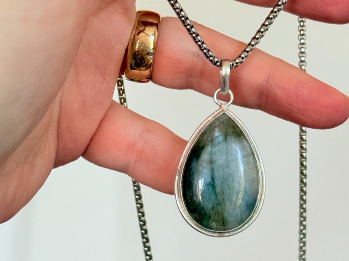 Catenine: Collier pendentif goutte labradorite – Nuovo e nell'imballaggio originale da Genève venduto da AWWA