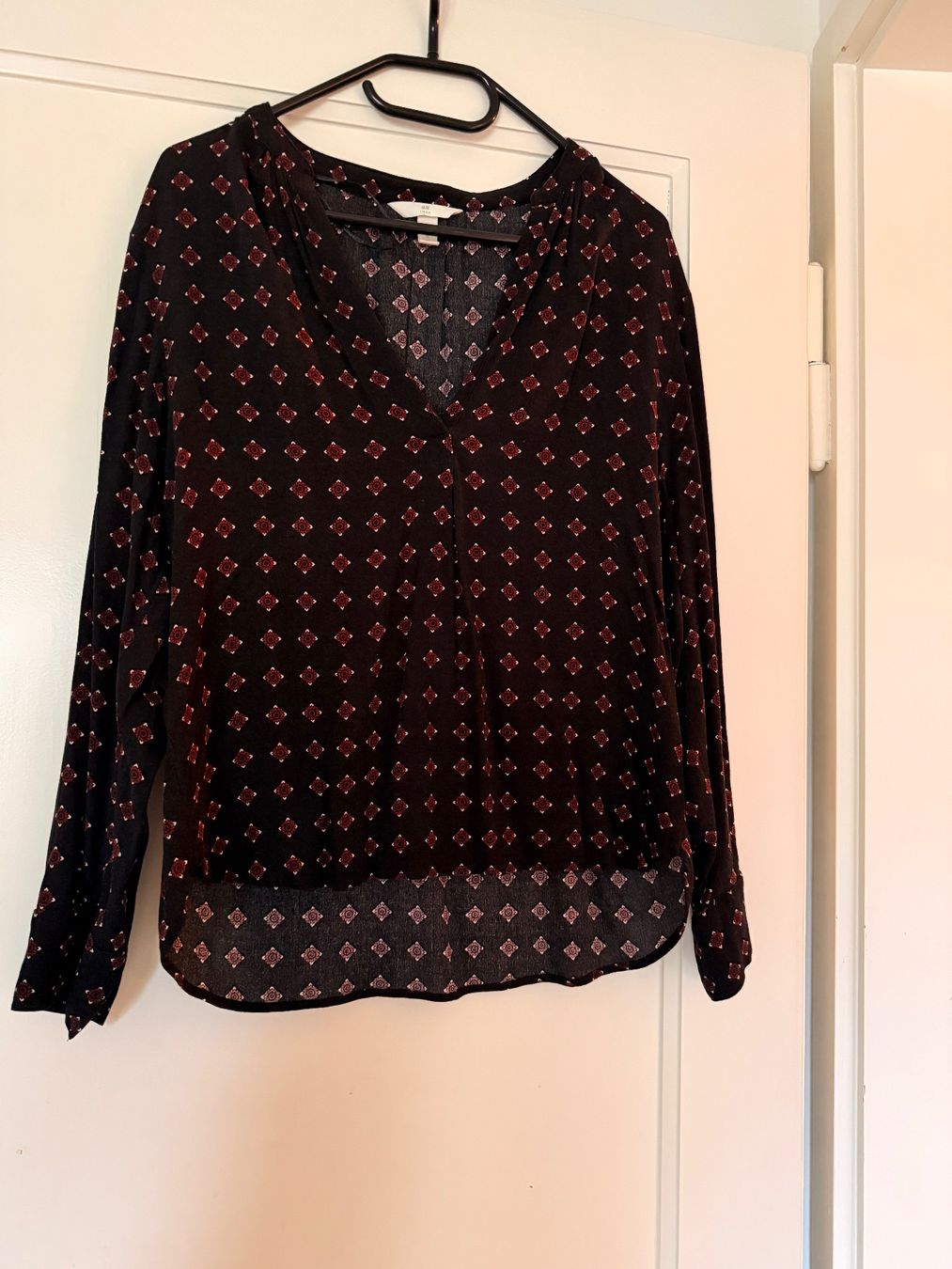 H&M Camicette: Schicke H&M Bluse mit Muster, Grösse L – Usato da Zürich venduto da maggi96