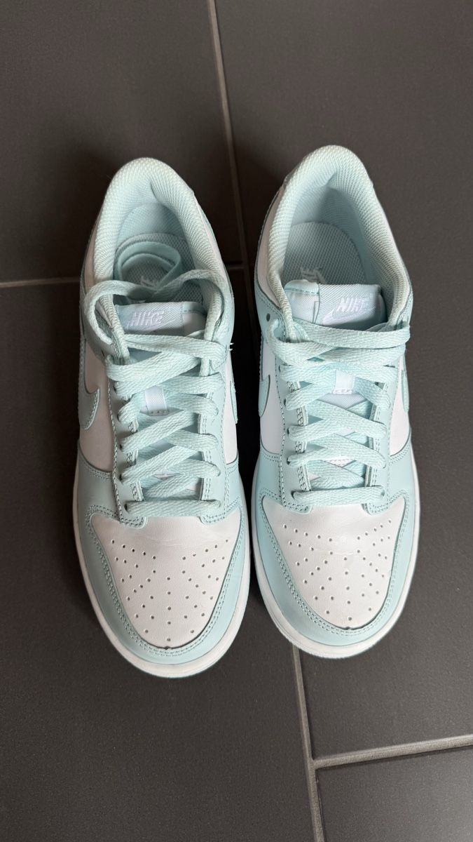Nike Scarpe da uomo: Nike Dunk low white / glacier blue – Nuovo (secondo la descrizione) da Chur venduto da han_cy28