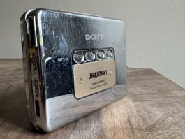 Kassettenplayer Sony Walkman WM-EX808HG silber gebraucht