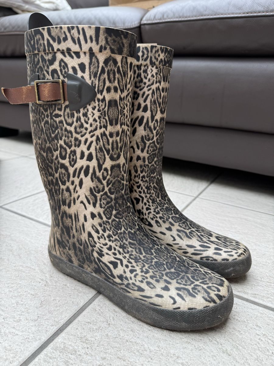 Bisgaard Scarpe per ragazze: Bisgaard Rubber Boots Leopard Print Size 35 Used Condition – Usato da Andelfingen venduto da len_hc8f 1