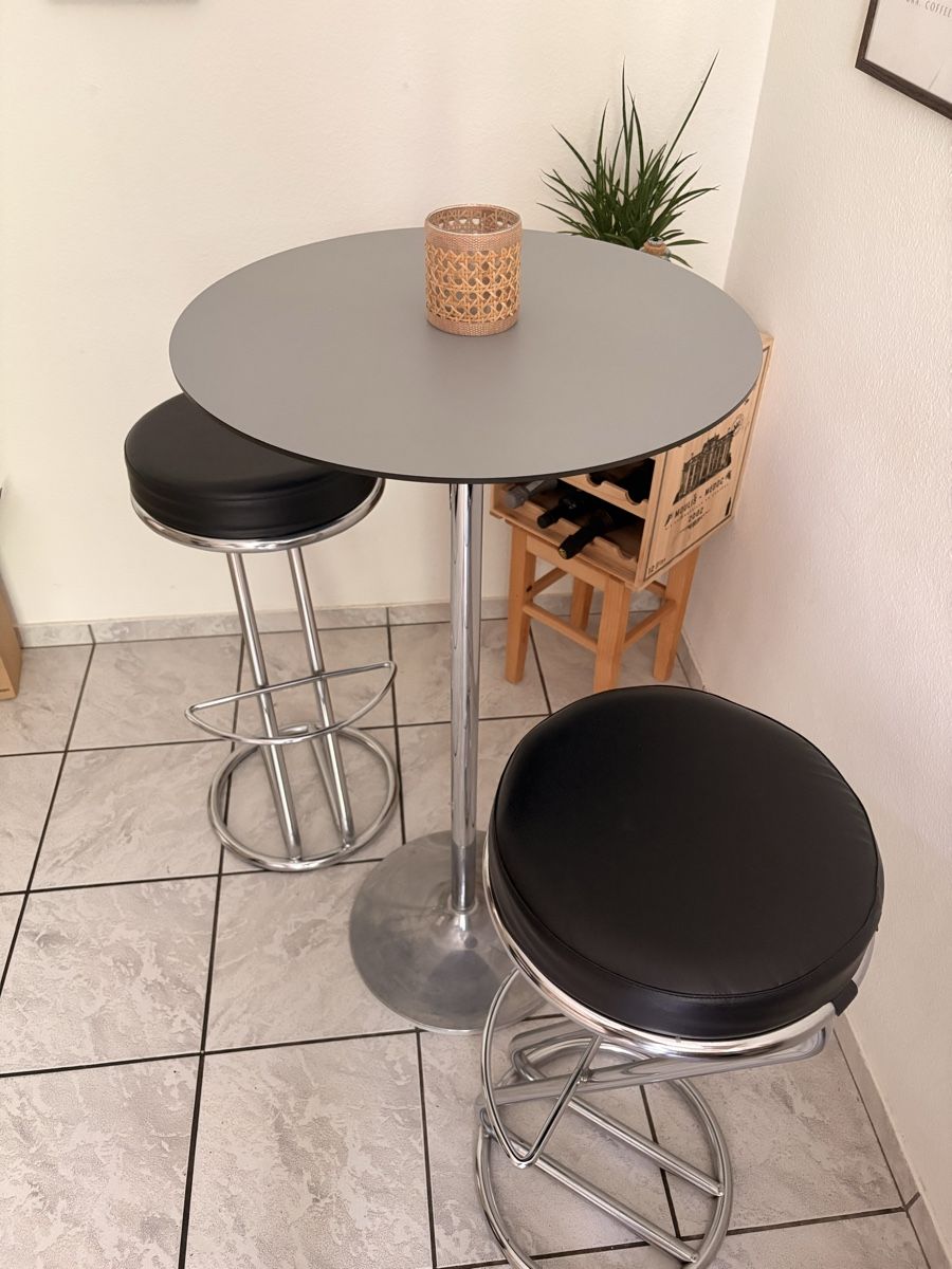 Tischset: Barhocker Set & Bistro Tisch – Gebraucht aus Basel von LauraC