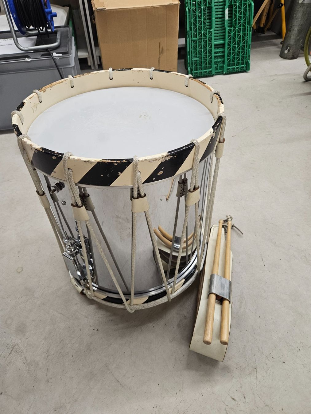Strumenti musicali: Marschtrommel aus Metall – Usato da St.Gallen venduto da allee