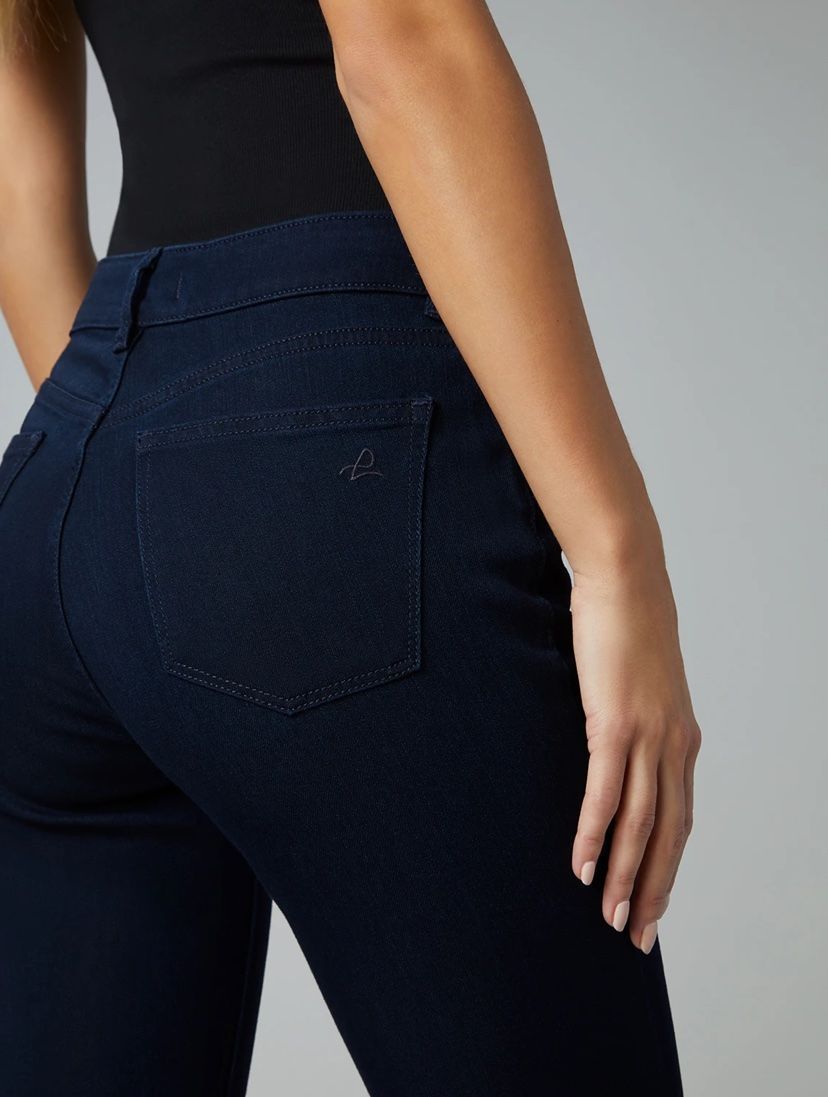 Jeans: Fabrikneu - DL1961 Coco Jeans Gr. 40 – Nuovo e nell'imballaggio originale da Zürich venduto da Balanca