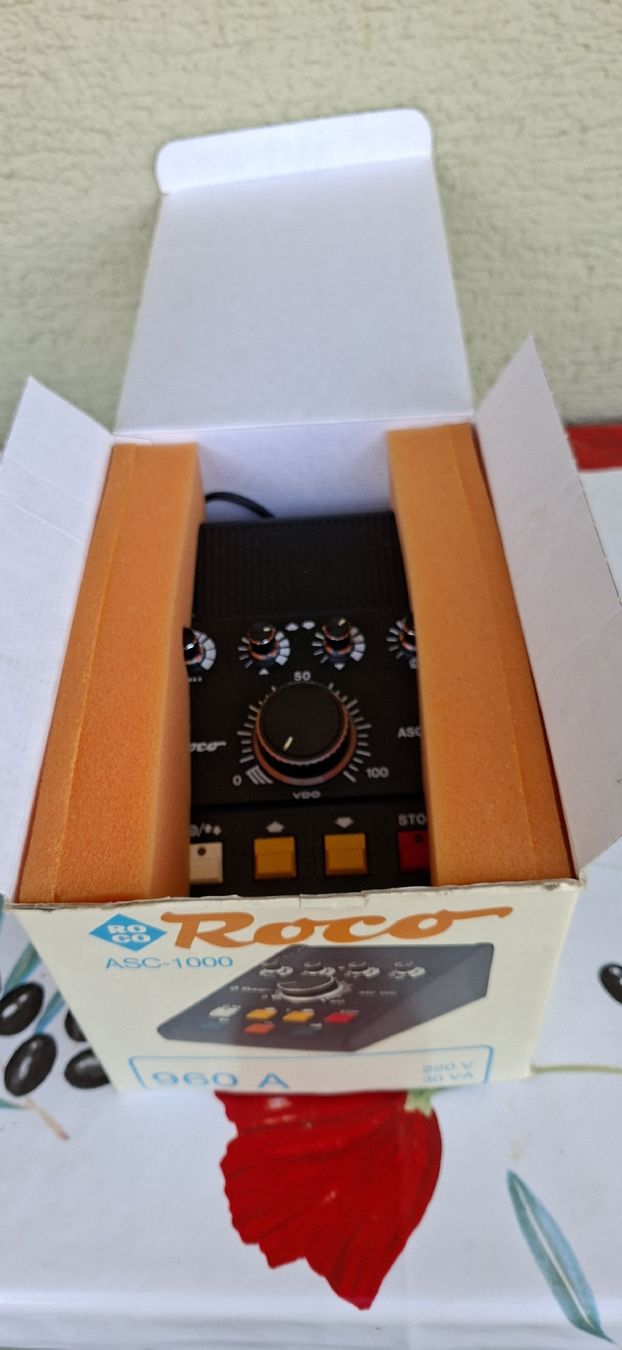 Batterie, Caricabatterie & Alimentatori: Roco ASC 1000 - Module de Commande, Etat Impeccable! – Nuovo (secondo la descrizione) da Les Avants venduto da cenovis02 2