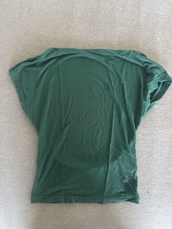 Damen T-Shirt dunkelgrün Rückenfrei Grösse M