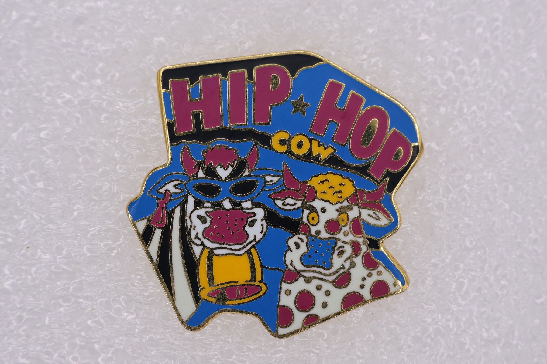 Placchette & Badge: KUH   Hip Hop Cow – Usato da Winterthur venduto da Sammleroase