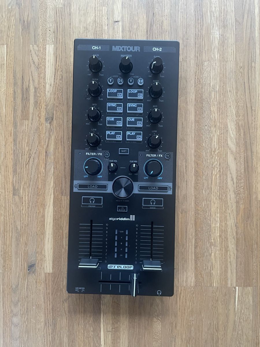 Reloop Mischpulte: 2 Kanal Mixer Mixtour – Gebraucht aus Rombach von formfreund01