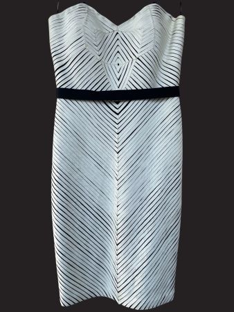 Traumhaftes Cocktailkleid – Sonia Peña, neu, Gr. 40 (-60%)