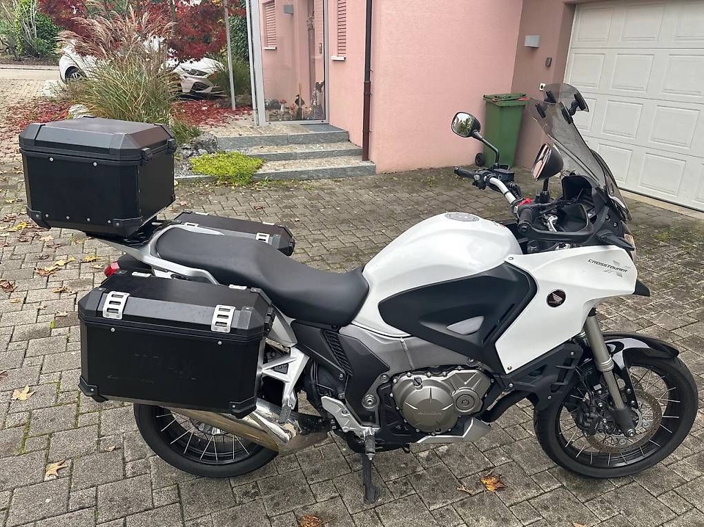 Touring: Honda VFR 1200 Crosstourer – D'occasion à Wallenwil par Stevenwild1997 2