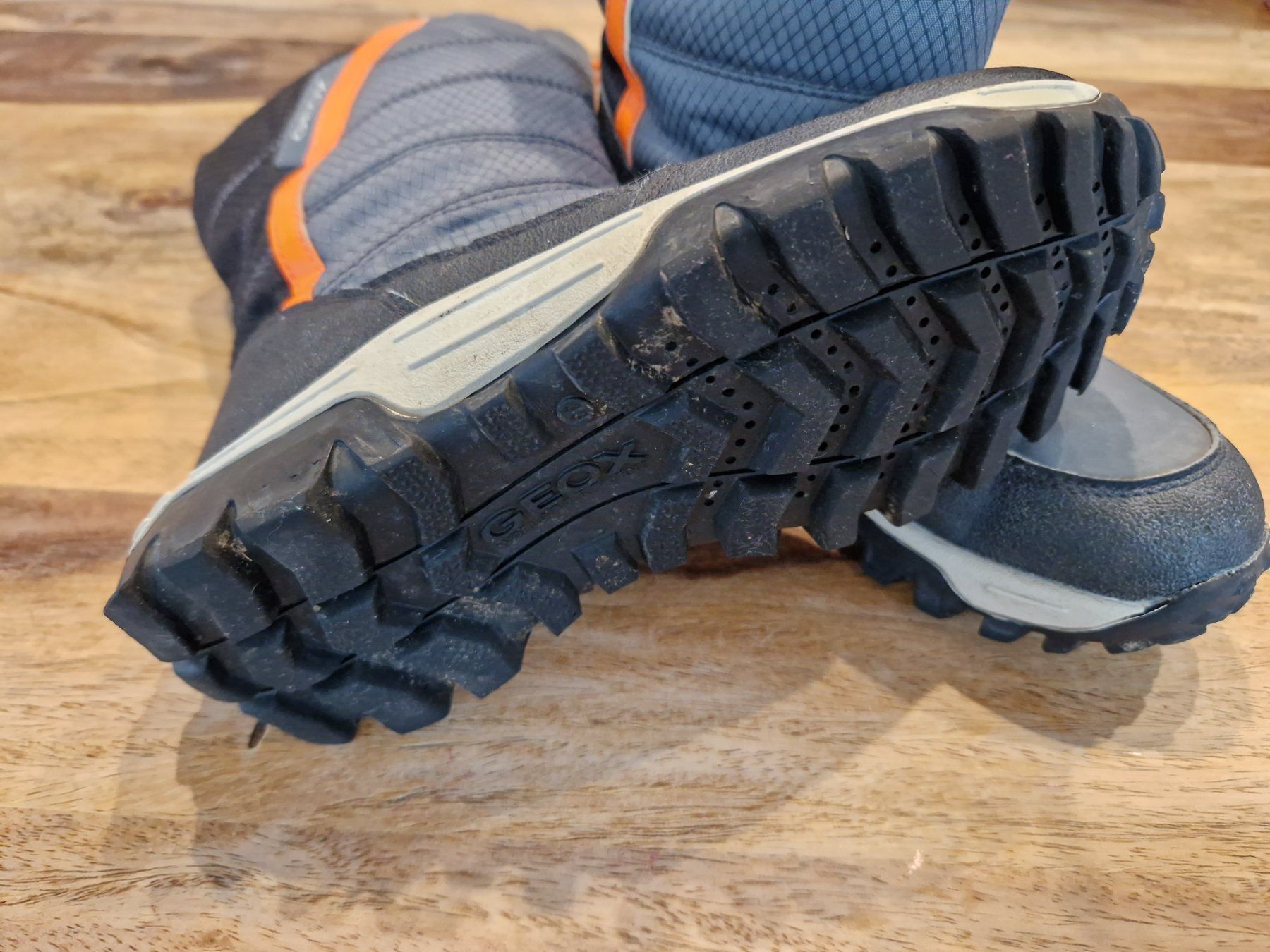 Geox Scarpe per ragazzi: GEOX Winterschuhe / Winterstiefel Grösse 33 – Usato da Trachslau venduto da schumannmario 2