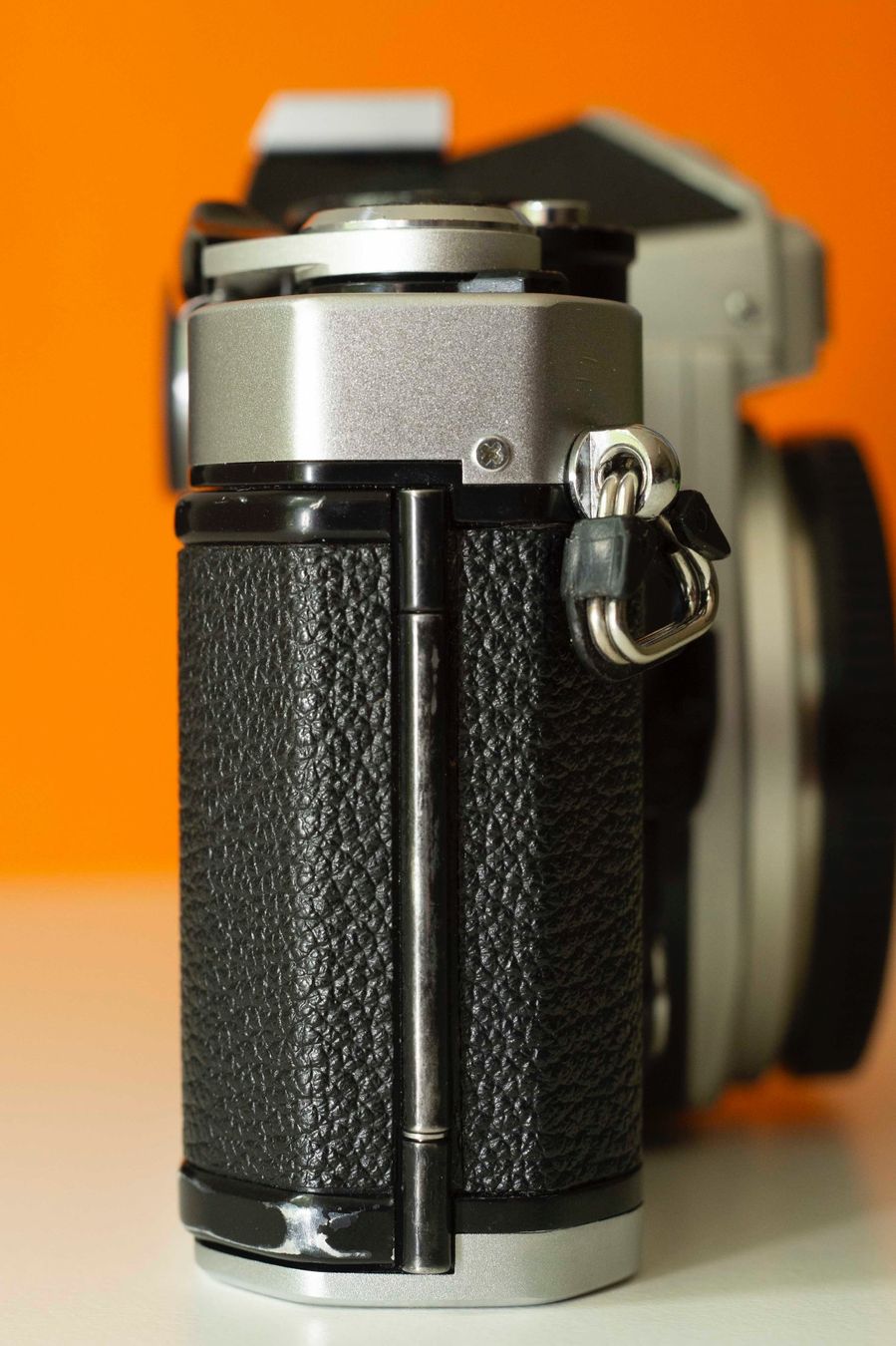 Nikon Fotocamera: Nikon FE - revidiert – Usato da Schwerzenbach venduto da floridan 5