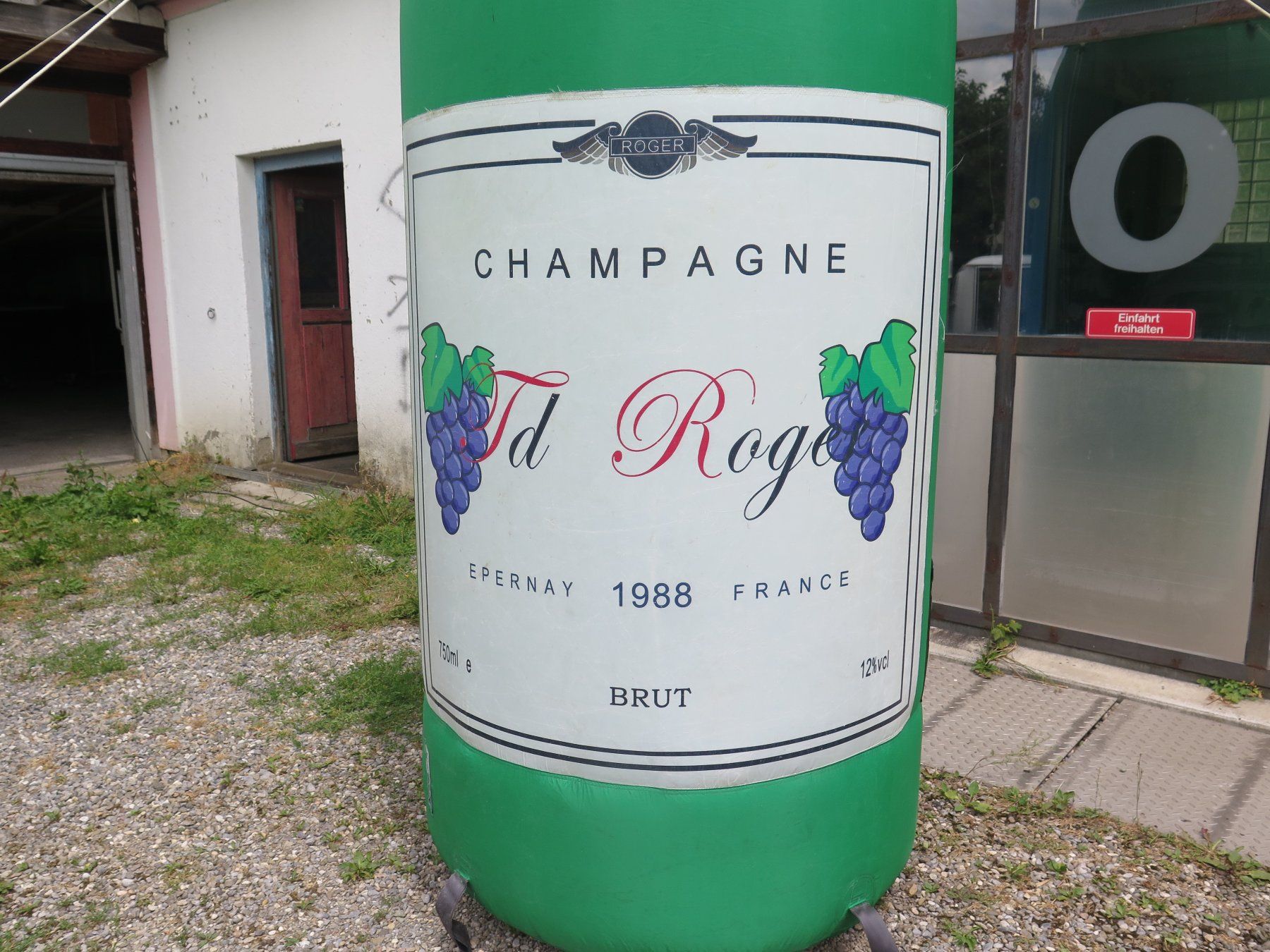 Tutte le decorazioni: Champagner Flasche XXL 4,5 Meter Blickfang – Usato da Meisterschwanden venduto da Curriculum 1