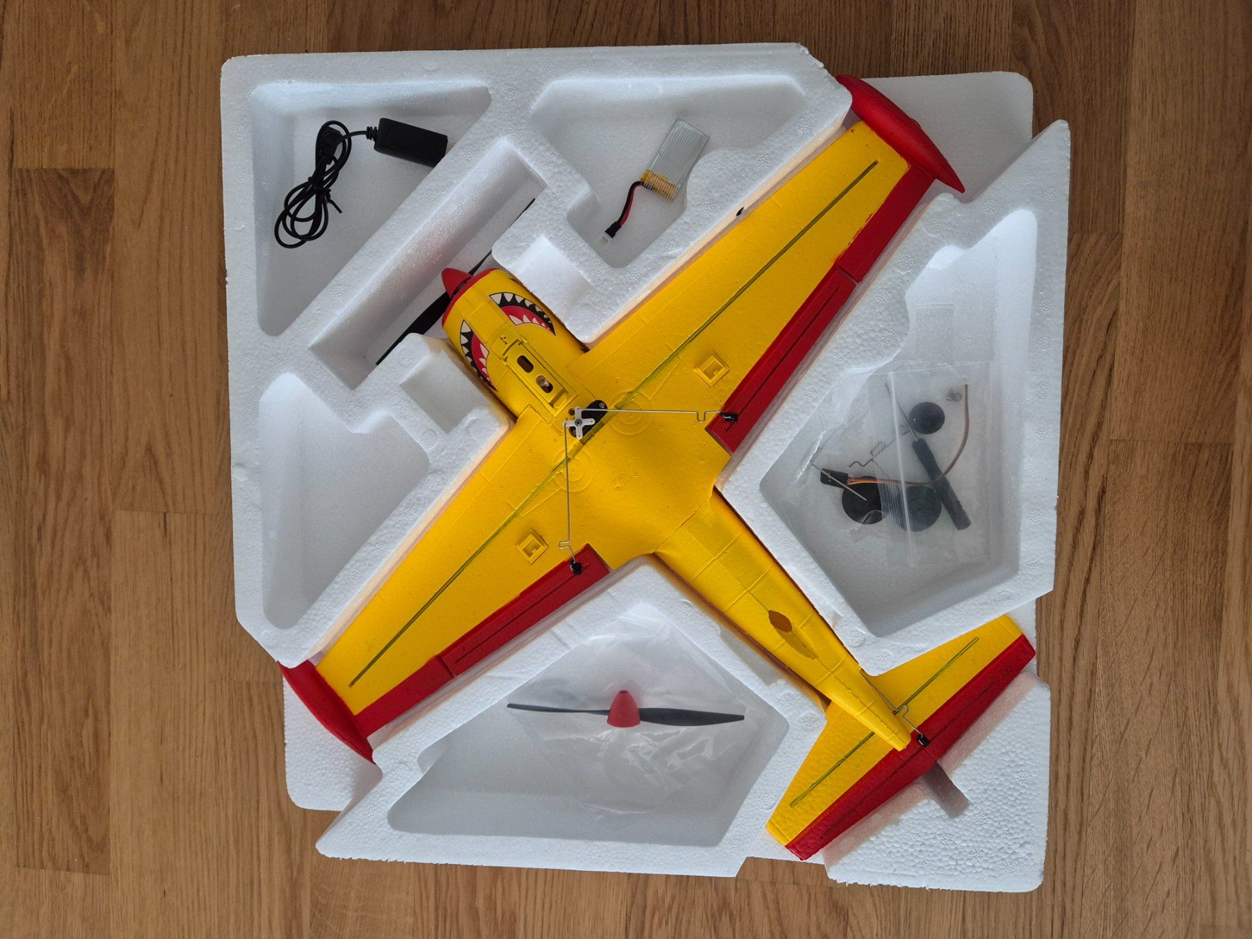 Modellismo RC: Rc Modell, TOPRCHobby, 450mm, Mini SF260, RTF, Mode 2 – Usato da Urtenen-Schönbühl venduto da Rose.9294 1
