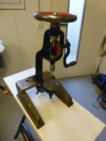 Antike Tischbohrmaschine, Handbohrmaschine, Rarität!