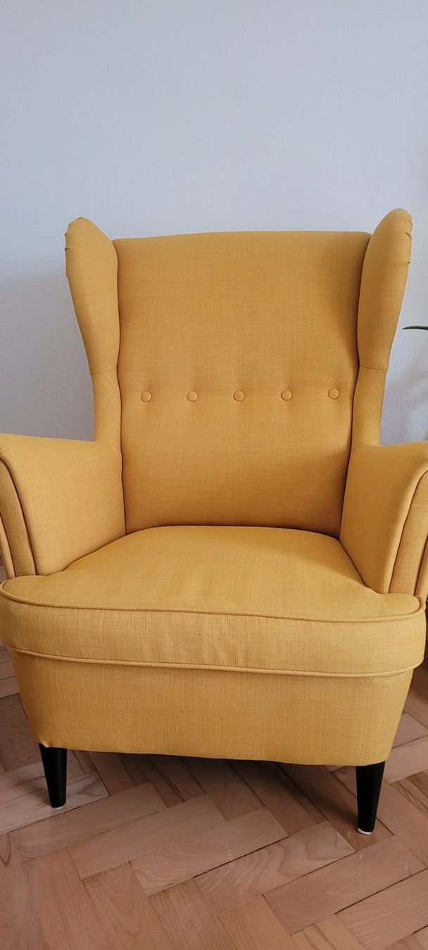 Ikea Sessel: IKEA STRANDMON Sessel + Hocker, Tibbleby gelb – Gebraucht aus Zürich von ipa_dj99 1