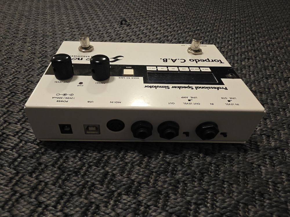 Behringer GI100 Ultimate Portable DI Box pour Les Guitaristes