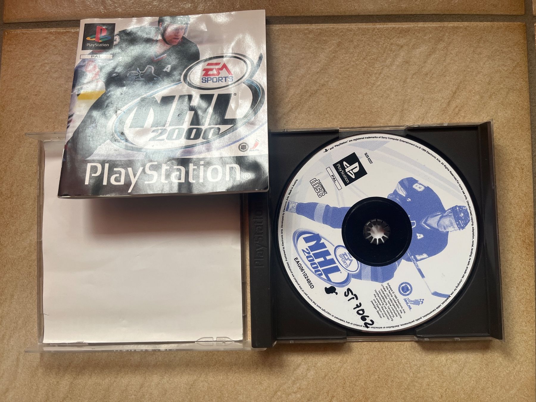 Sony Spiele: Jeu vidéo NHL 2000 pour PLAYSTATION PS1 – Gebraucht aus Vernayaz von Darkfrost 2