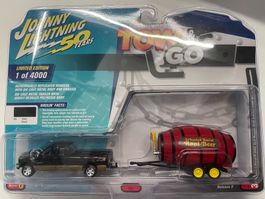 Ford 4x4 mit Fassanhänger "Root Beer" Metall 1/64