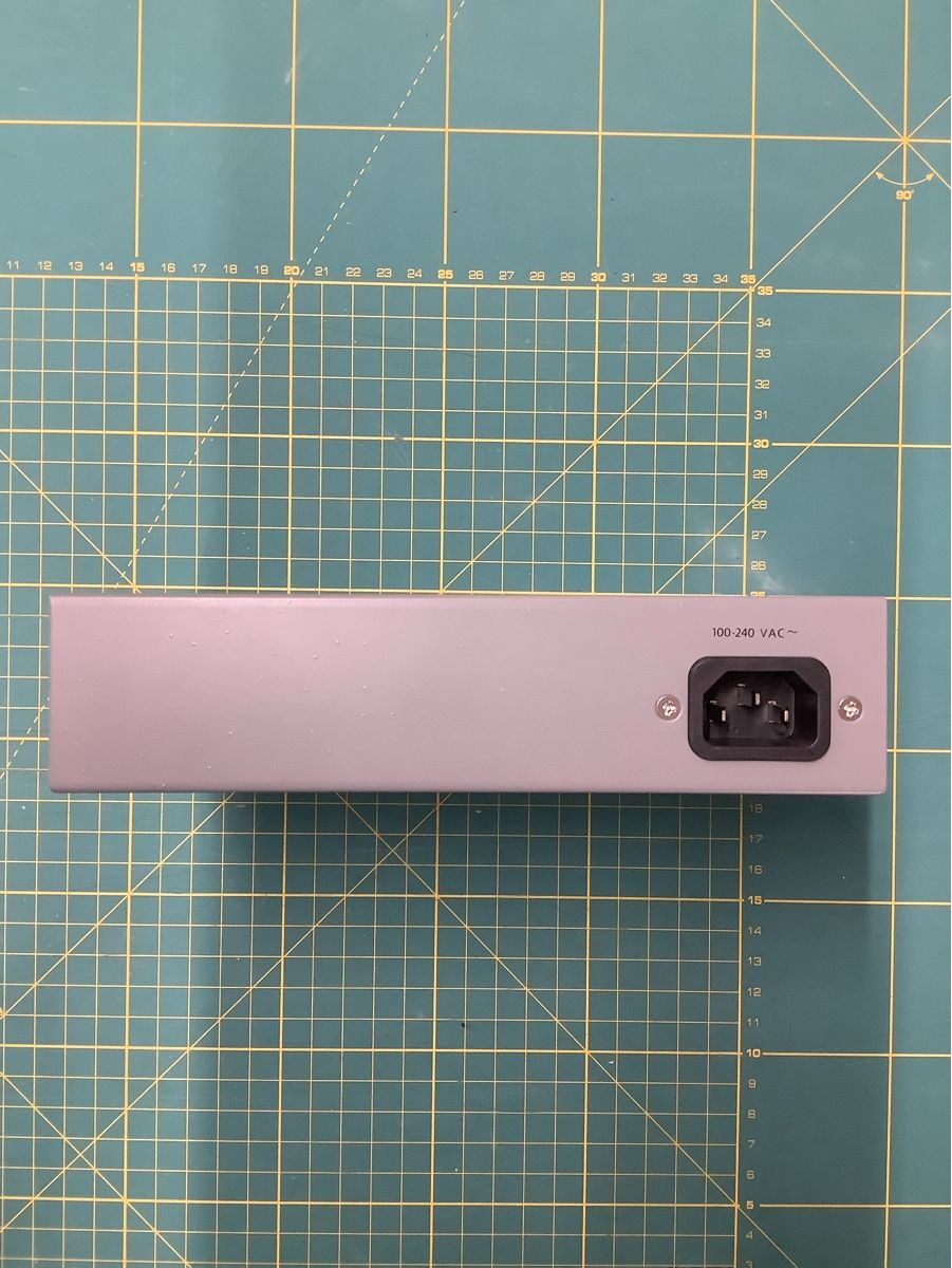 Hub & Switch: Allied Telesis AT-GS900/16 Switch – Usato da Saland venduto da stone75 3