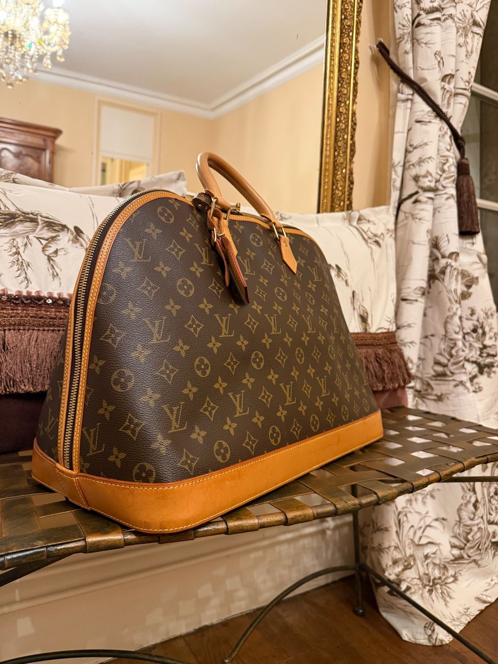 Louis Vuitton Borse: Louis Vuitton Monogram Alma Voyage MM Bag – Usato da Olten venduto da ale_nb2x 8