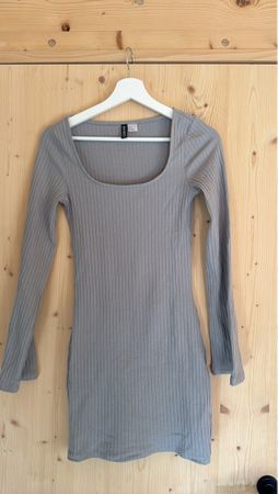 Graues Langarmkleid Grösse S guter Zustand