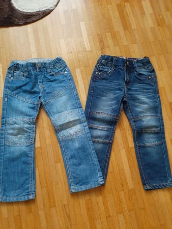 2 Jeans neufs 98