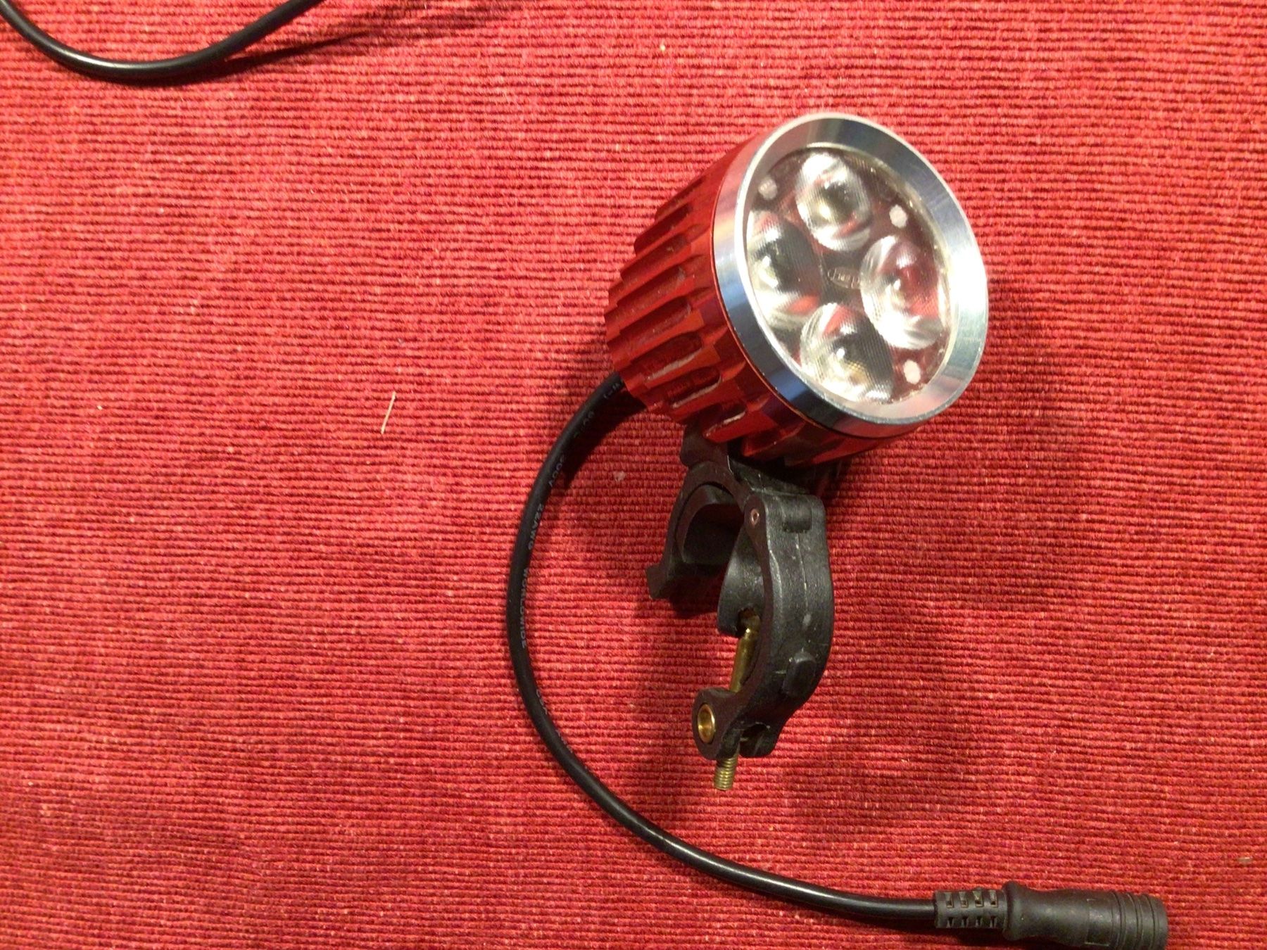 Hope Ersatzteile: Hope Vision 4 - LED Fahrradlampe – Defekt aus Seltisberg von