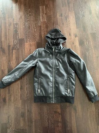 Coole warme Jacke Lederimitat Größe 146/152