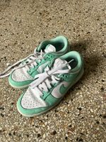 nike dunk low (Green Glow)