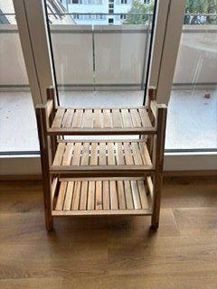 Ikea Regale: Holzregal mit drei Ablagen für Bad oder Wohnbereich – Gebraucht aus Chur von ninka99