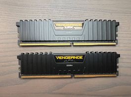 4 x Corsair Vengeance LPX (32GB, 3000MHz)