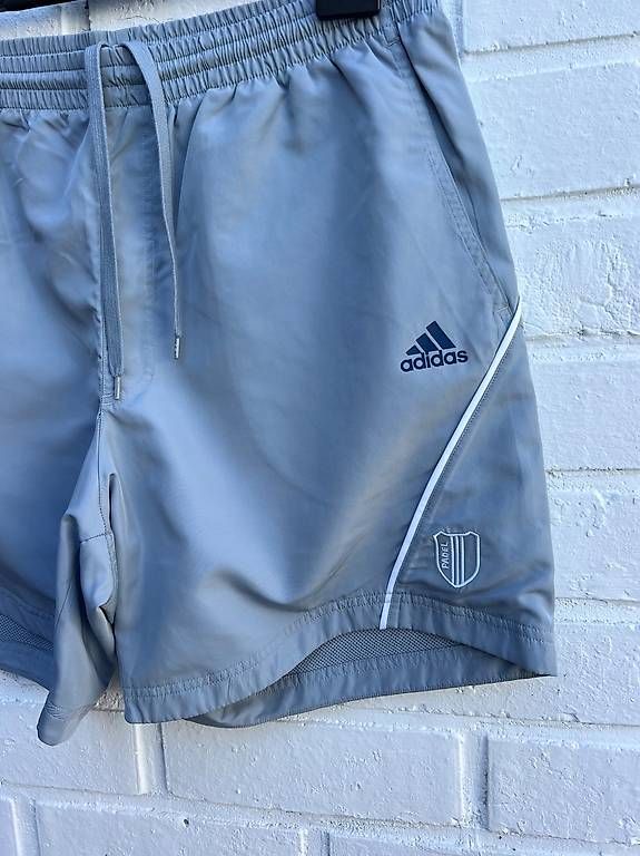 Pantalons: Adidas Padel-Shorts  – Neuf avec emballage d'origine à Tagelswangen par fireiceprincess 1
