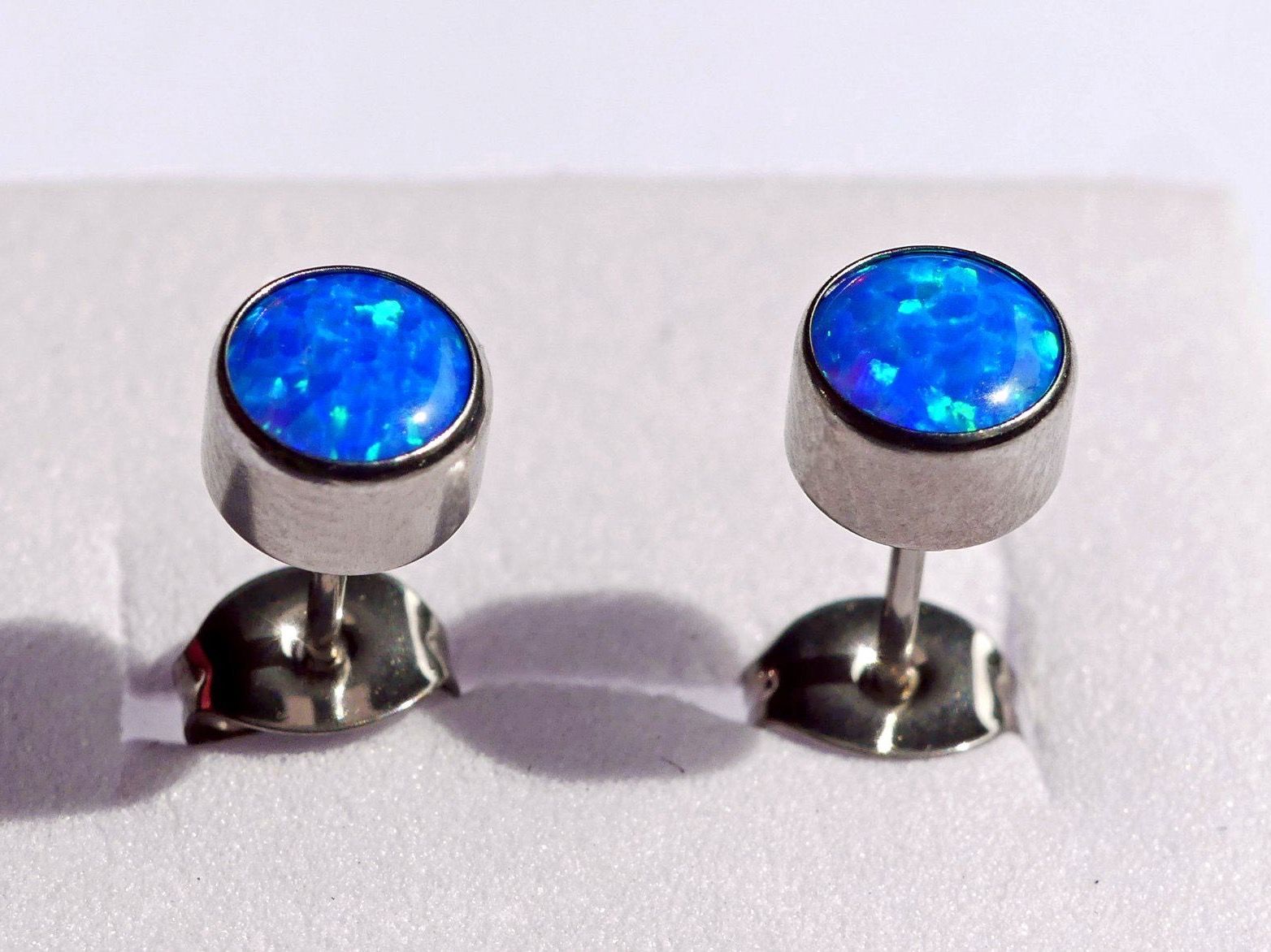 Orecchini pendenti & Orecchini a lobo: Ohrsteker aus Titanium mit Opal – Nuovo e nell'imballaggio originale da Matten b. Interlaken venduto da kero71 4