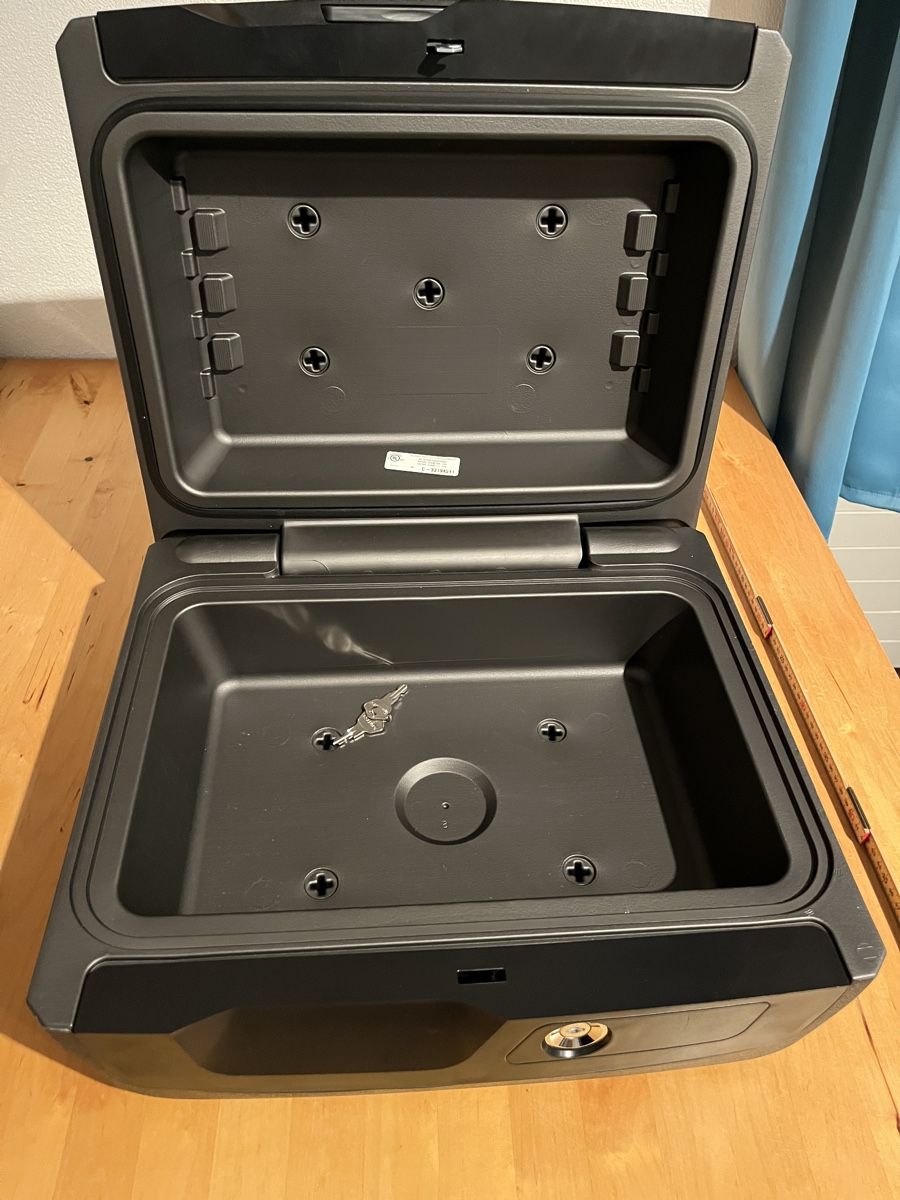 Casseforti: Master Lock Feuersichere Dokumentenbox - Top Zustand! – Nuovo (secondo la descrizione) da Bärschwil venduto da Neo_777 1