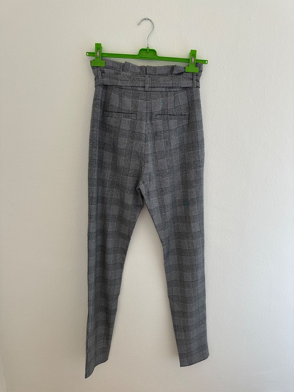 Pantaloni: Vero Moda Tall Hose size M – Usato da Zürich venduto da enl_It9y 1
