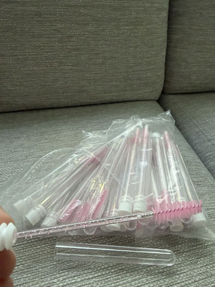 Make-up: 25 pieces eyebrow / eyelash brushes (brand new!) – Nuovo e nell'imballaggio originale da Genève venduto da fat_5zzp 2