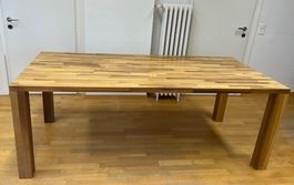 Massivholztisch Nussbaum versiegelt