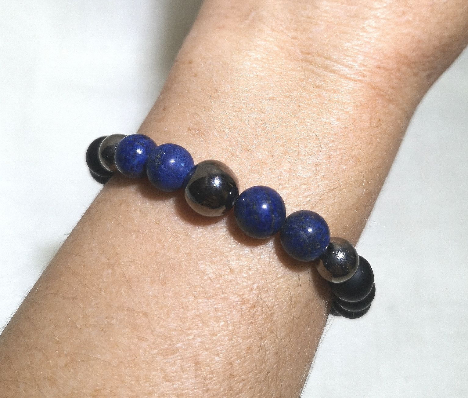 Bracciali & Braccialetti: schwarz-blaue Steinarmk. - Spendenaktion – Nuovo (secondo la descrizione) da Unterkulm venduto da Nachtigall 5