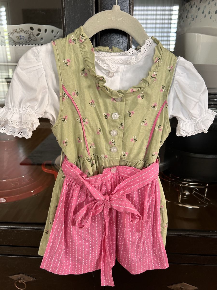 Vestiti & Gonne: Kinderdirndl Isar-Trachten Grösse 68 mit Etikette – Nuovo (secondo la descrizione) da Rüti ZH venduto da mio_jt8n