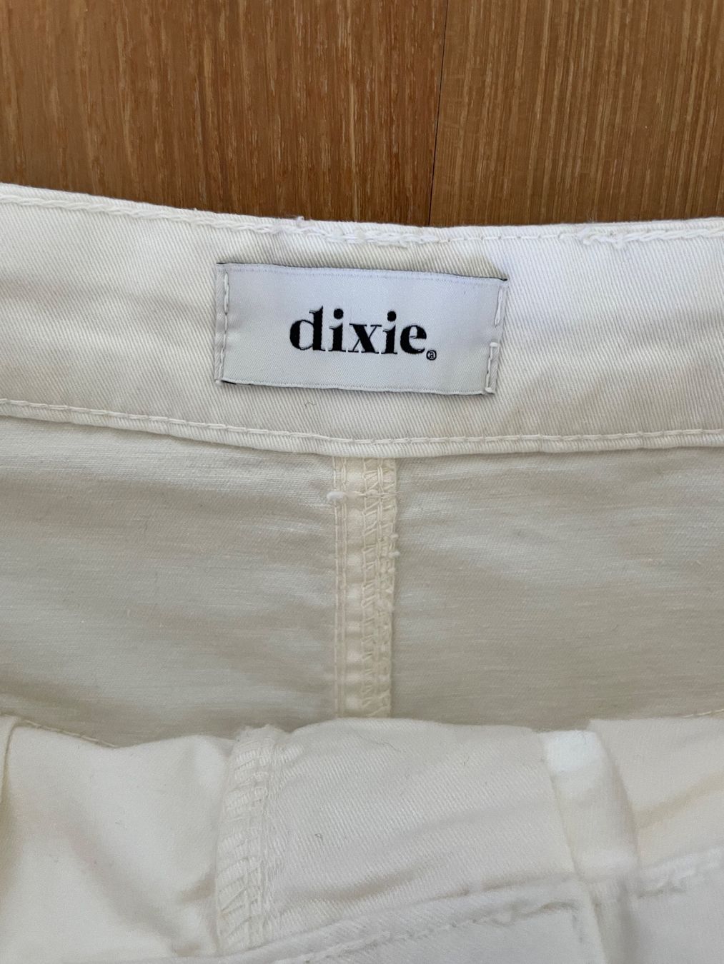 Gonne: Dixie Midi Rock, Gr. XS weiss, neuwertig – Usato da Buchs SG venduto da VintageHomeCH 2