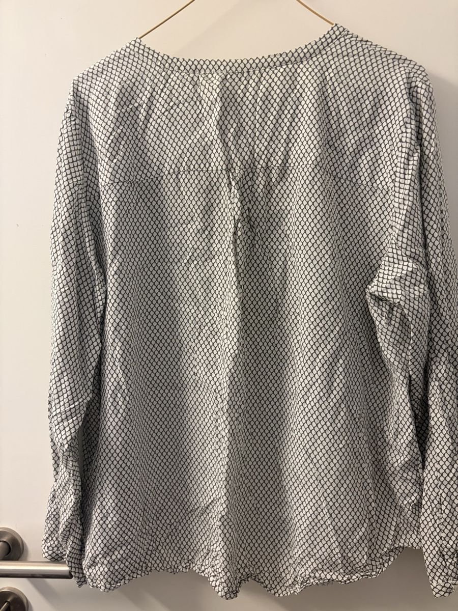 Blusen: Bluse, Gr. 46, Weißes und graues Muster – Neu (gemäss Beschreibung) aus Zürich von vadimi 5