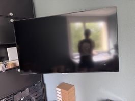 Samsung 50” Full-HD Smart-TV UE50F5500SS mit Wandhalterung –