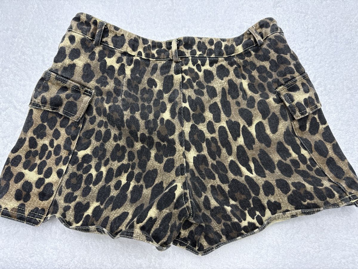 Pantaloni: Jupe Short Imprimé Léopard Taille L État Neuf – Nuovo (secondo la descrizione) da Chenens venduto da anasantos90 1