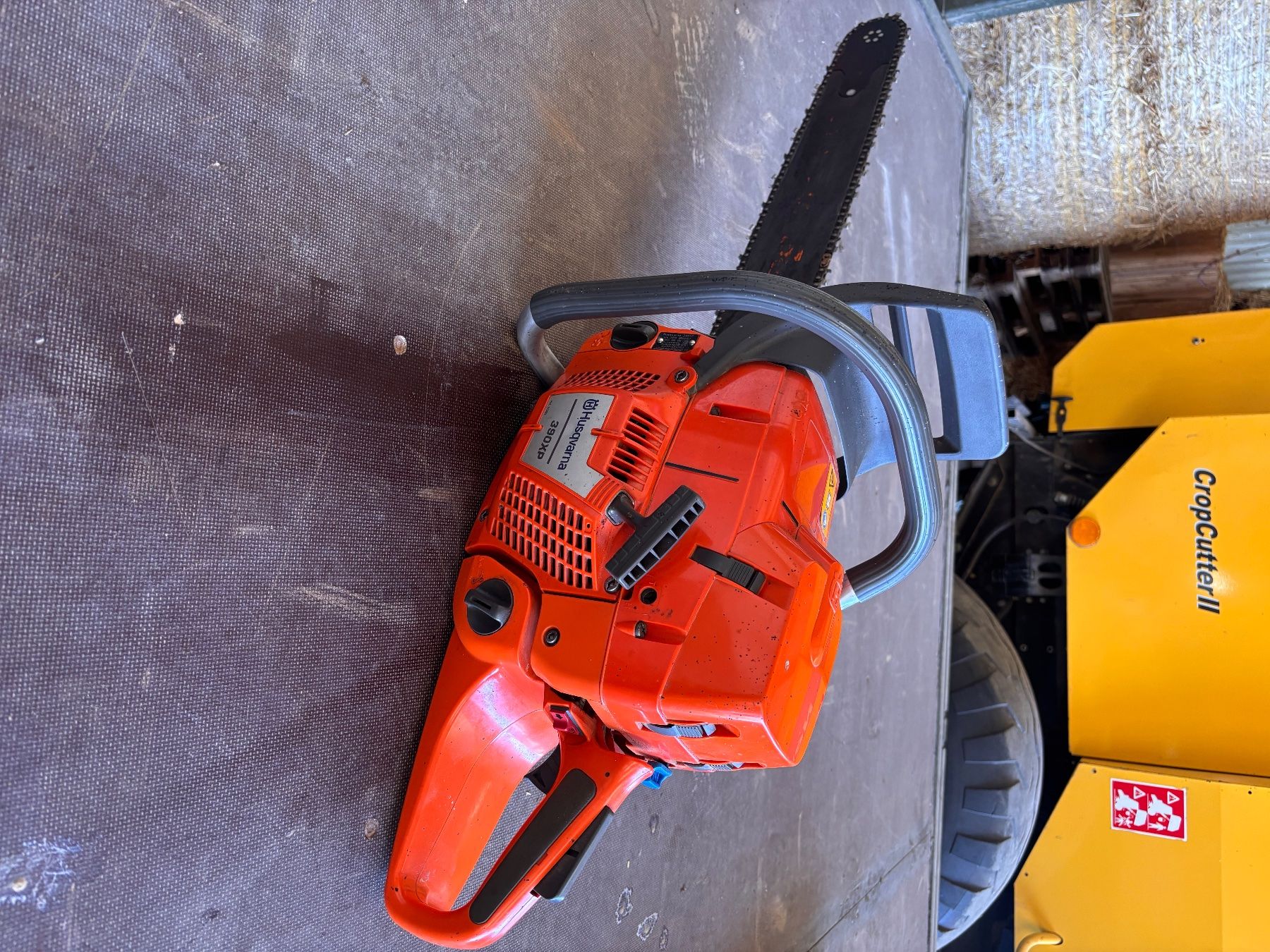 Husqvarna Sägen: Husqvarna 390Xp – Gebraucht aus Thörigen von A-M-