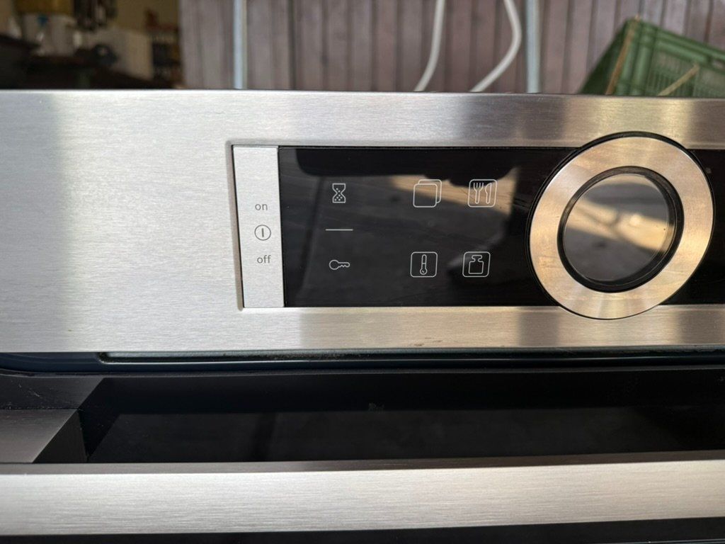 Bosch Forni: BOSCH Serie 8 Einbau-Backofen mit Mikrowelle – Usato da Ibach venduto da Mycroft 9