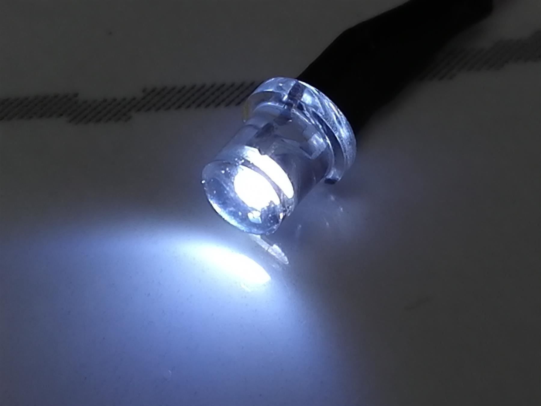 Componenti elettronici: Flachkopf-LED 3mm verkabelt 12V DC, cool – Nuovo (secondo la descrizione) da Luzern venduto da Salefactory 1