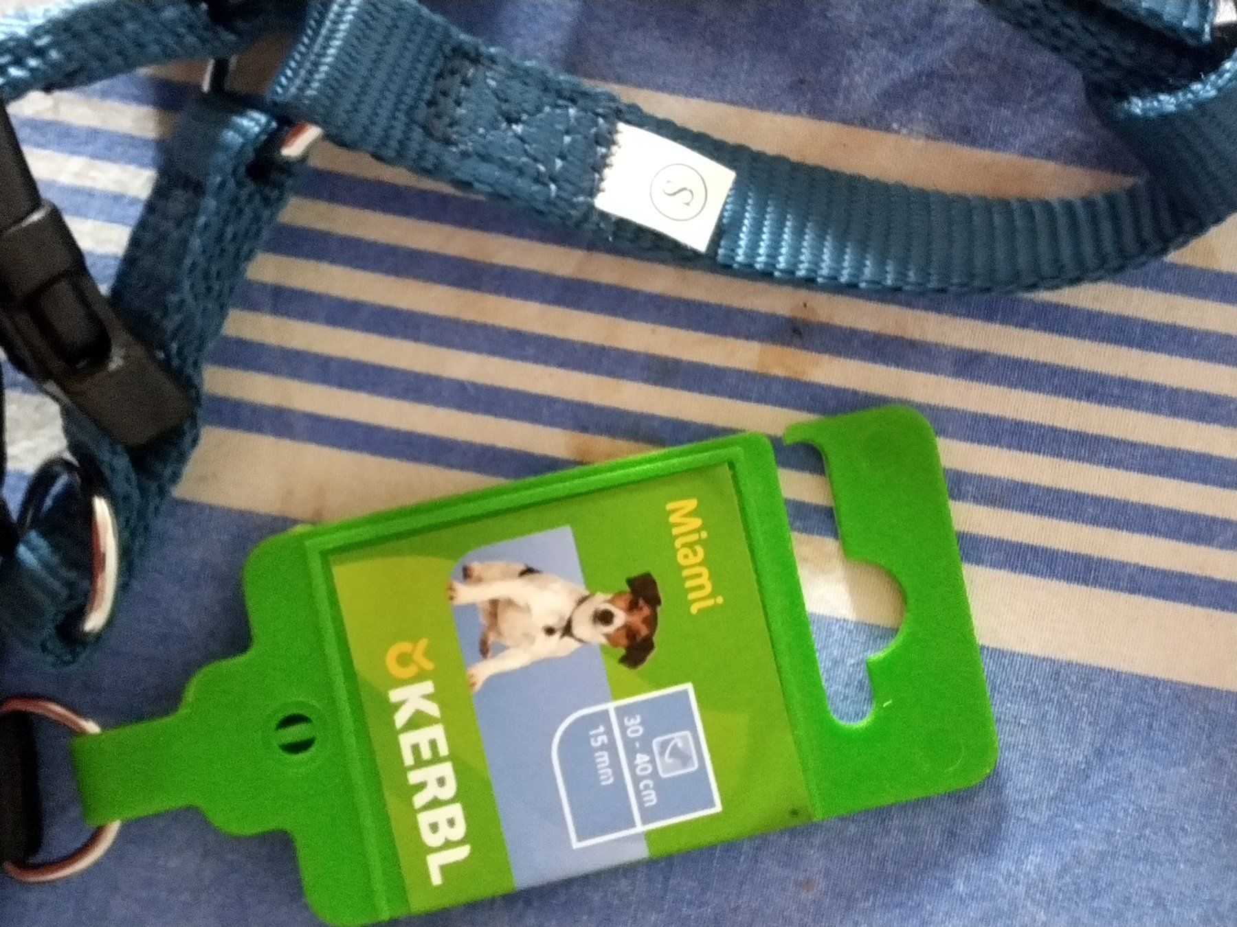 Abbigliamento: Div.Hundezubehör Grösse S – Usato da Oberbipp venduto da Dollerhome 2