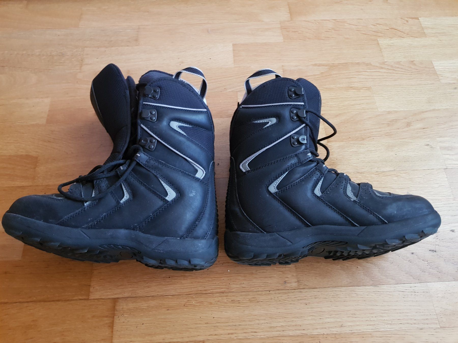 Scarpe da uomo: Snowboardschuhe  Gr 39 – Usato da Morens FR venduto da Kiscica 1